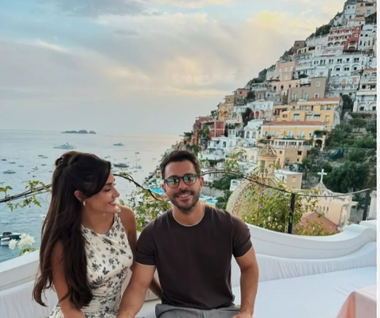 Hande Erçel ile Hakan Sabancı ayrılığında linç edildi! Arzu Sabancı çareyi Türkiye'yi terk etmekte buldu