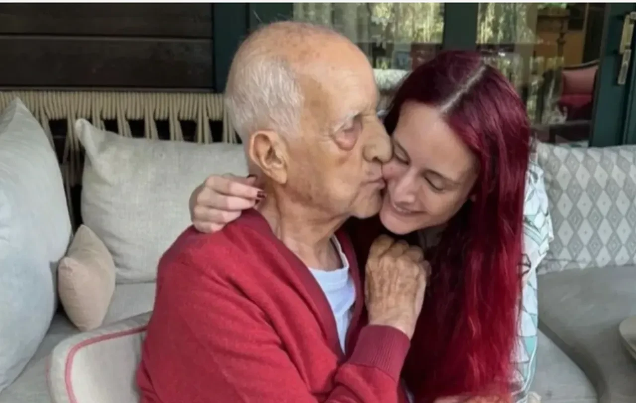 İnan Kıraç yoğun bakıma kaldırıldı! İpek Kıraç hastaneye koştu 