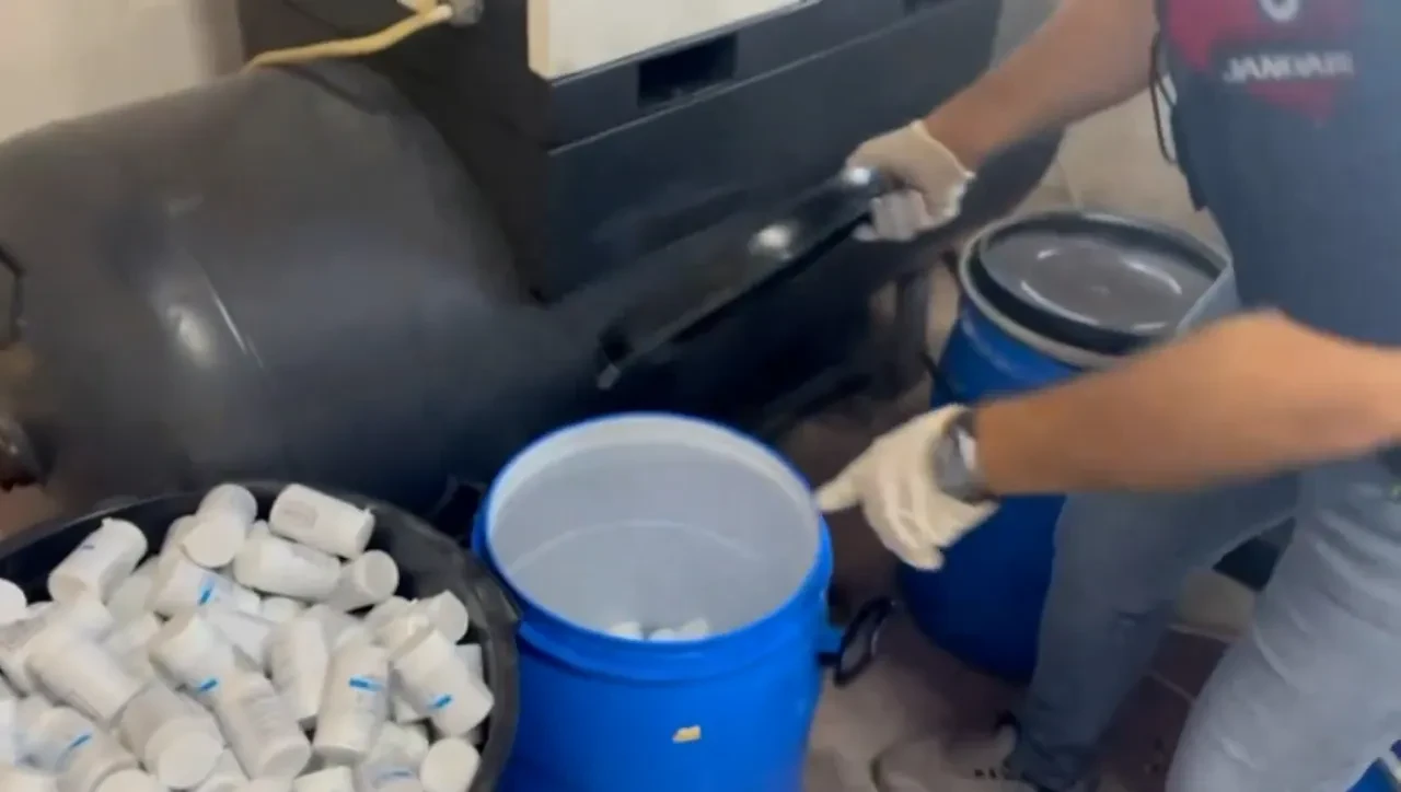 İstanbul'da uyuşturucu operasyonu! 847 bin hap el geçirildi