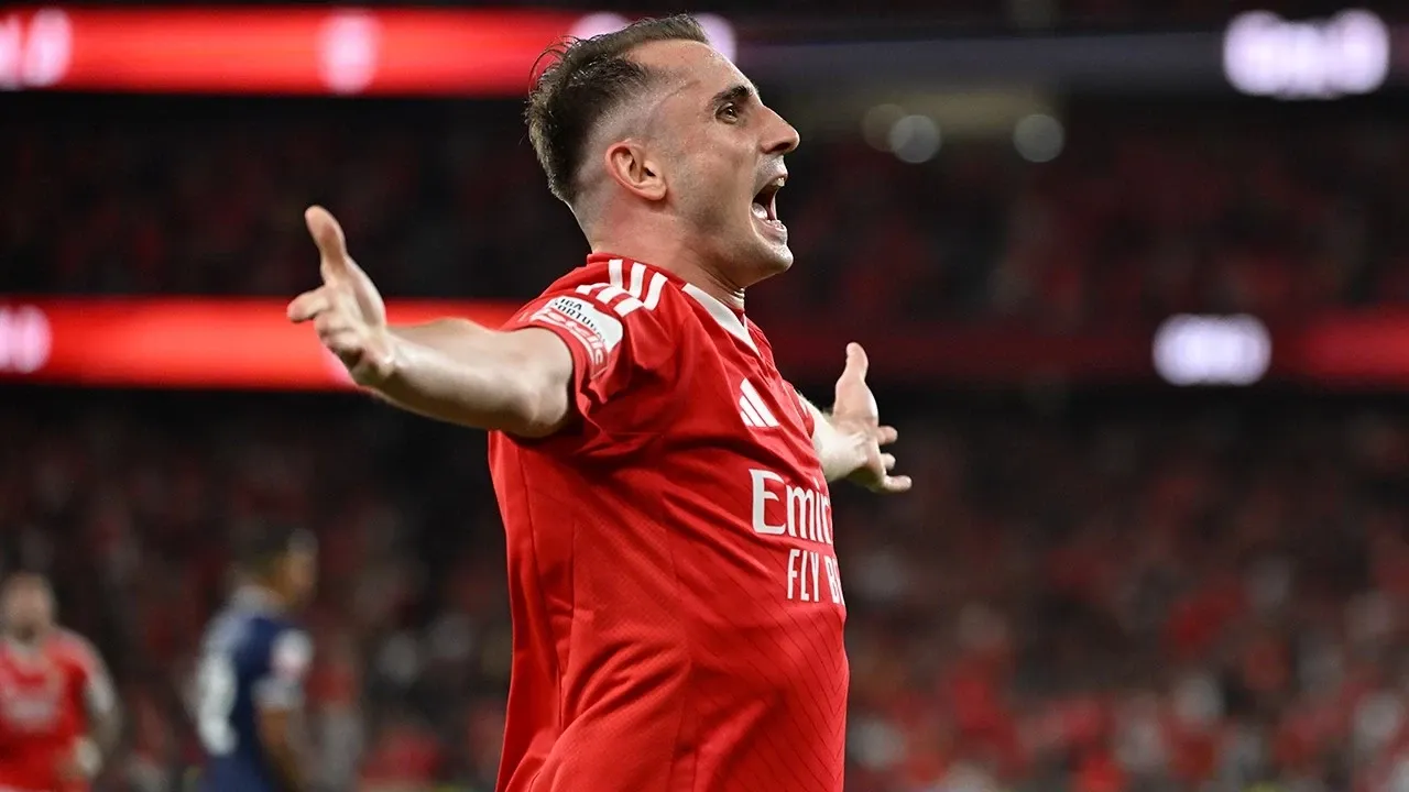 Kerem Aktürkoğlu Fenerbahçe için gemileri yaktı! Soyunma odasında veda