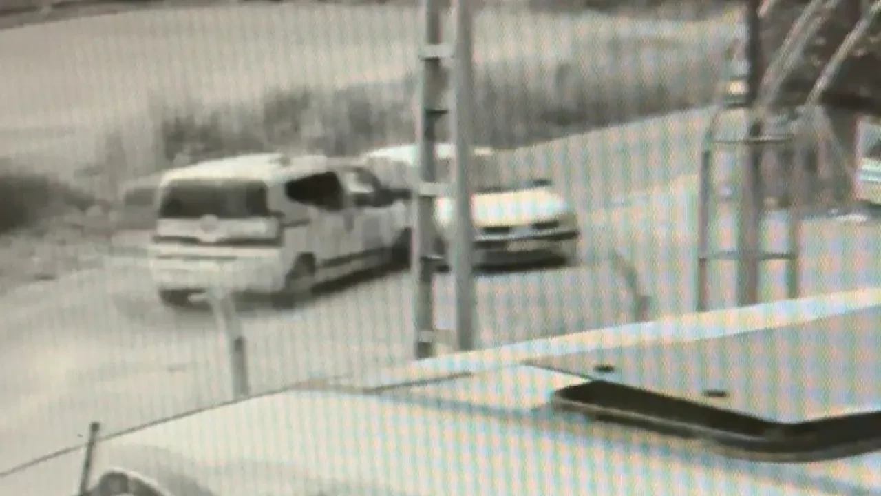Korkunç kaza kamerada! Ani manevra bir cana mal oldu 