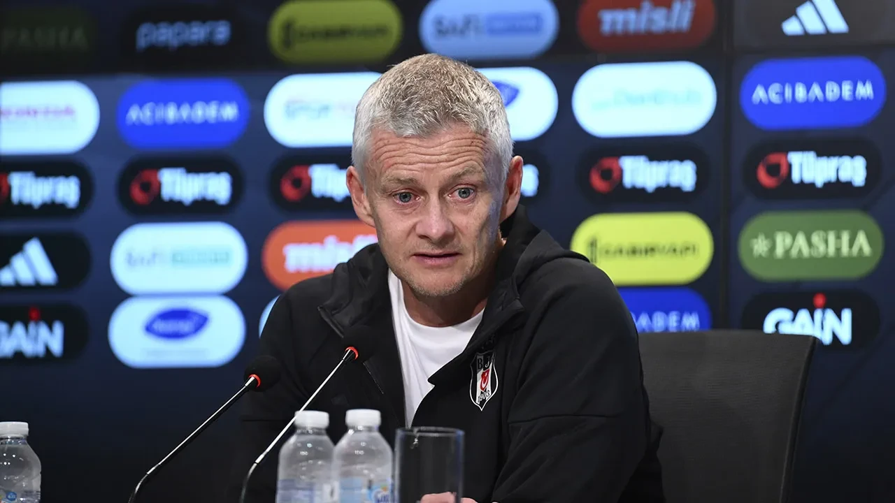 /spor/ole-gunnar-solskjaer-istifa-edecek-mi-tepkilere-cevap-verdi-3244883