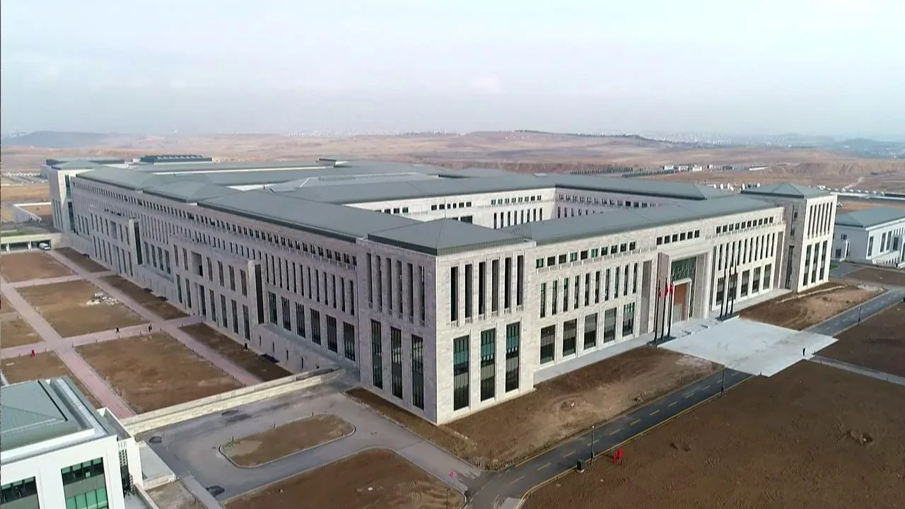 Sığınaklar Türkiye-İsrail savaşı için mi yapılıyor? Coşkun Başbuğ'dan çarpıcı sözler: Yürek yemek lazım