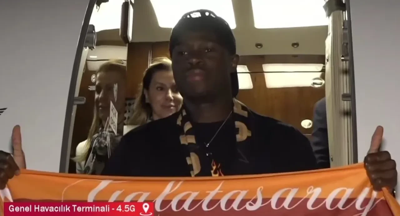 Wilfried Singo İstanbul'da: Havalimanında ilk açıklamayı yaptı