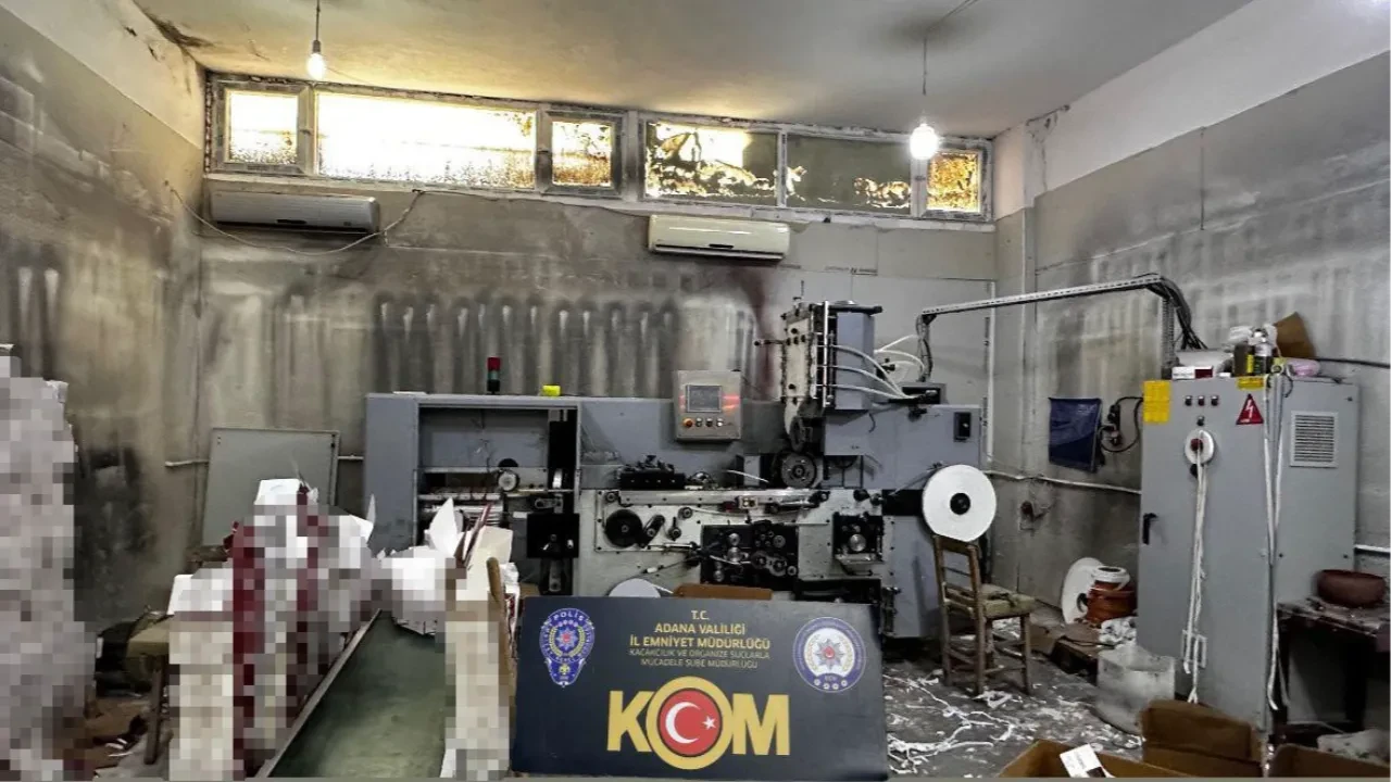 Adana'da şok baskın! Ayda 300 milyonluk üretim yapacaklardı 