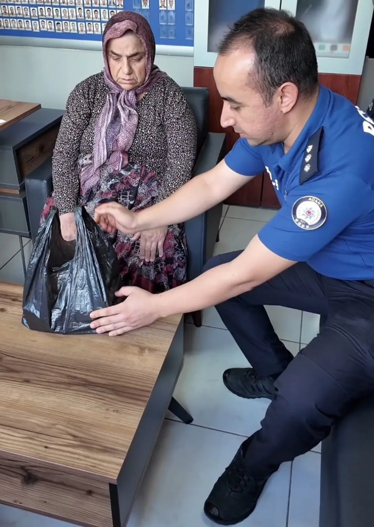 Annesine sürprizi 500 bin TL’ye patladı! 42 senedir satmadığı bilezik böyle gitti