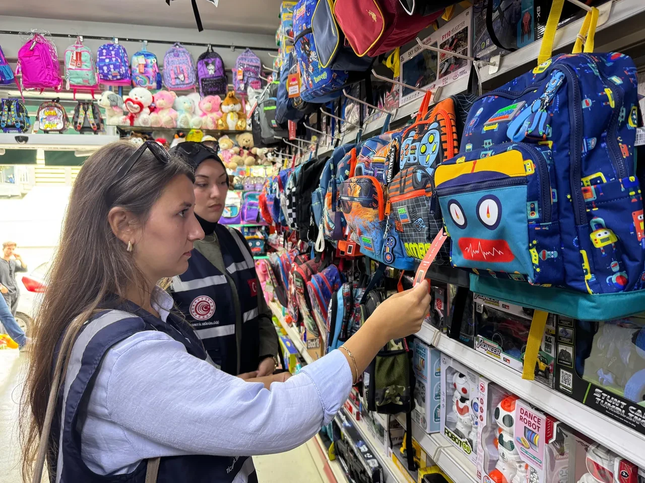 Eğitim dönemi öncesi bakanlık harekete geçti: İstanbul’da kırtasiye denetimi başladı 