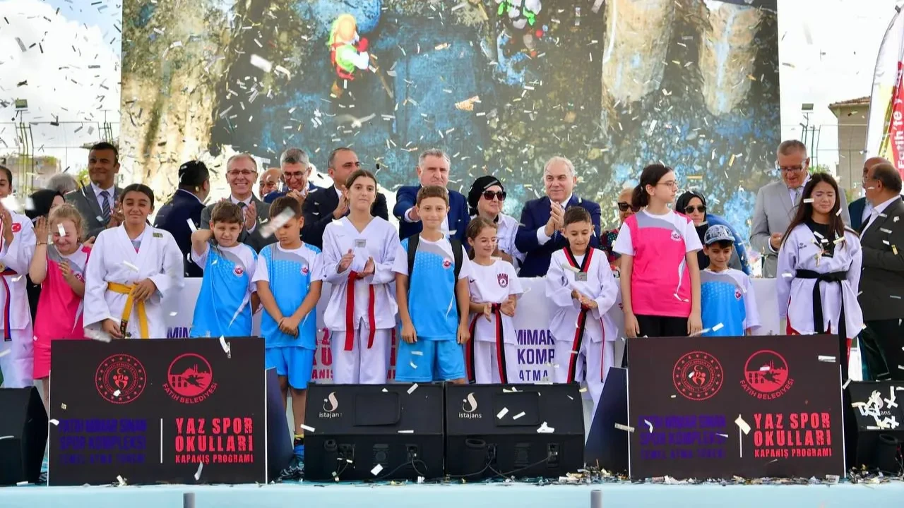 Fatih’te Mimar Sinan Spor Kompleksi’nin temeli atıldı