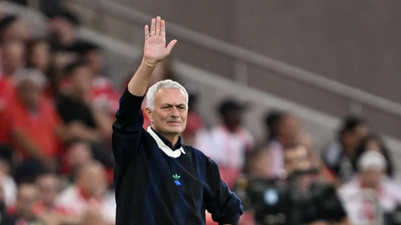 Fenerbahçe yönetimi 'acil' koduyla toplanıyor! Yeni teknik direktör belli oluyor