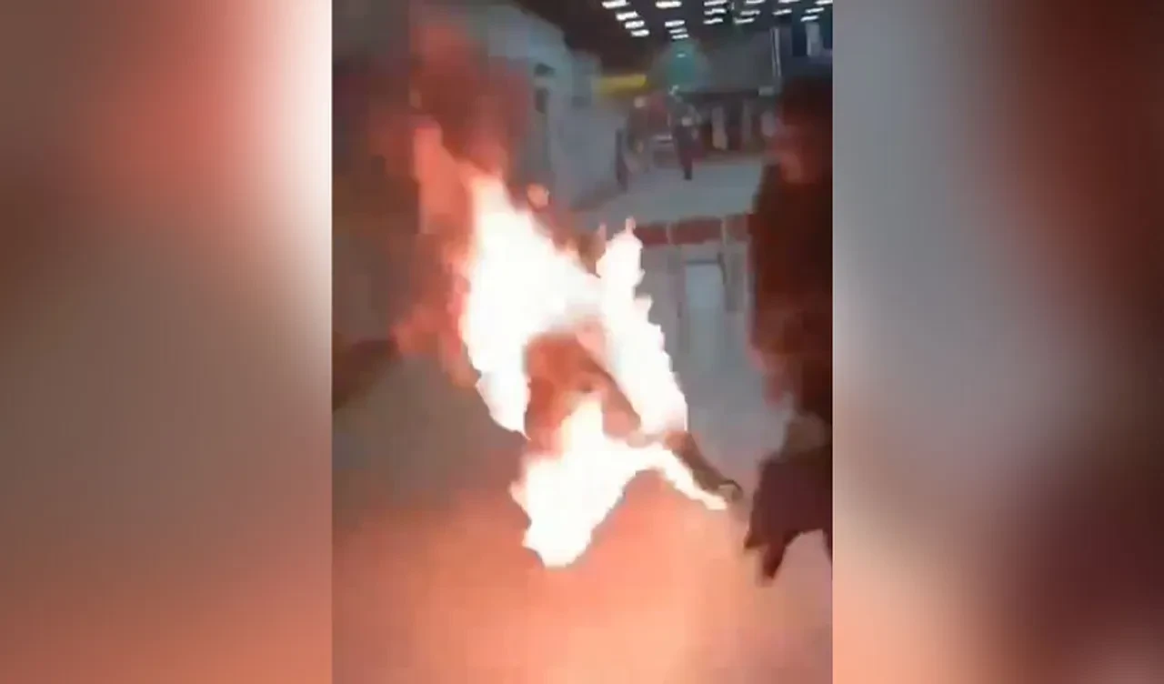 Havalimanında dehşet! Uçağı kaçırınca kendini ateşe verdi