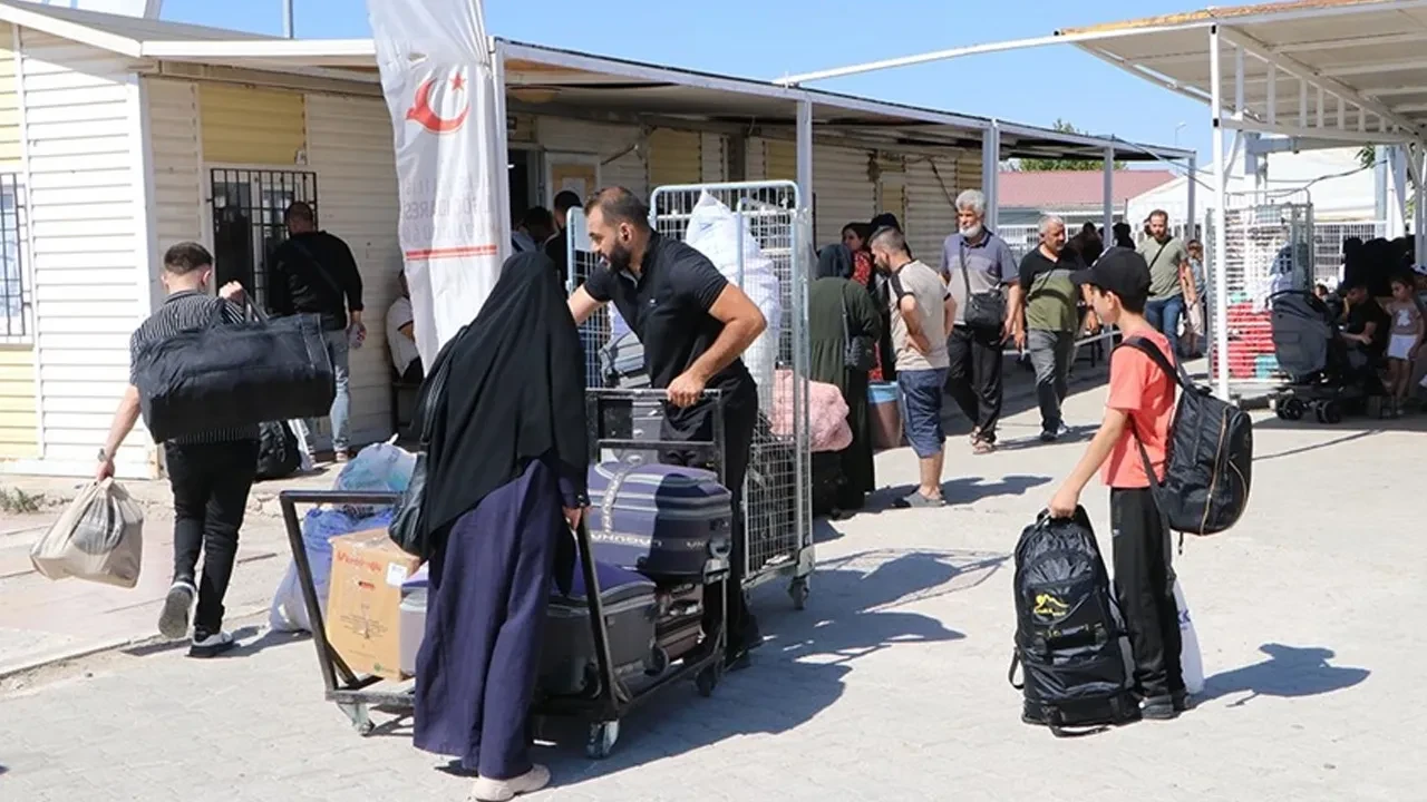 İşte ülkesine dönen Suriyelilerin sayısı! Türkiye'de kaç Suriyeli var, belli oldu