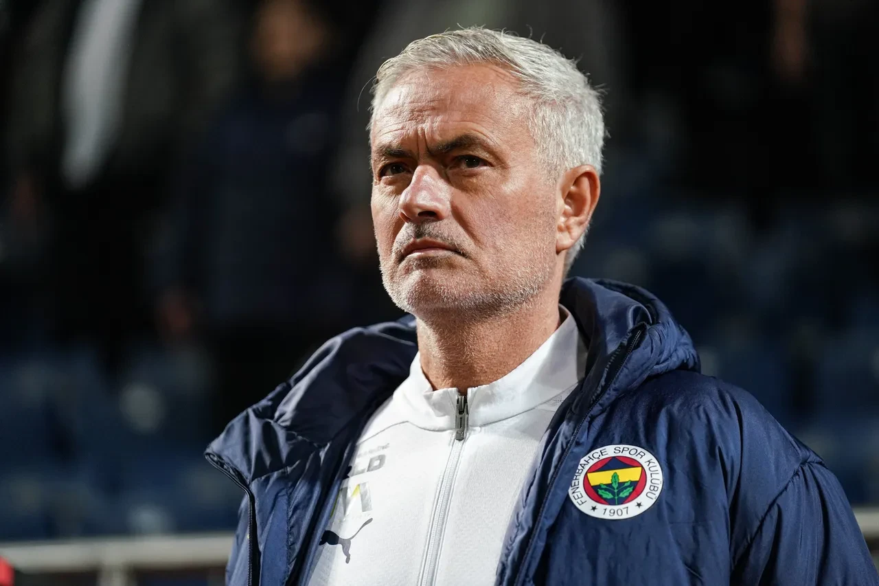 Jose Mourinho kovuldukça kazanıyor: Bugüne kadar aldığı tazminatlar dudak uçuklattı