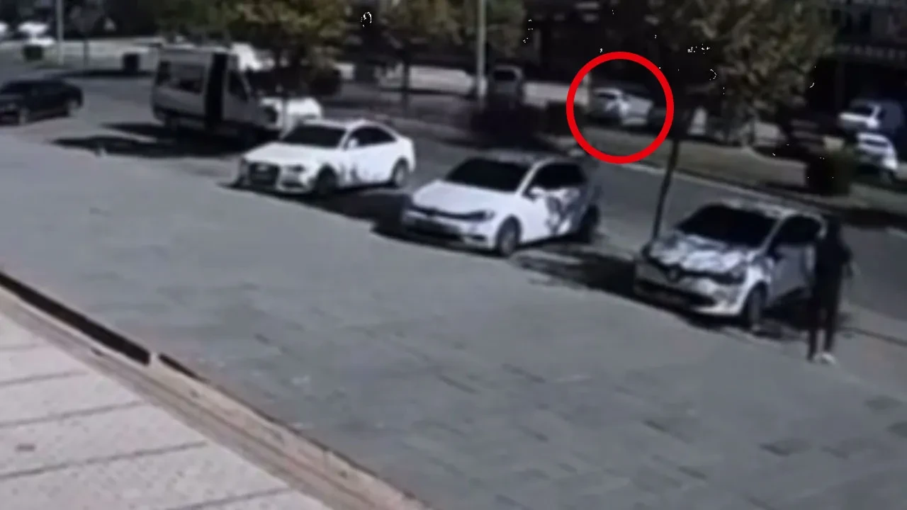 Karşıdan karşıya geçmeye çalıştı, hayatını kaybetti! Feci kaza anı kamerada