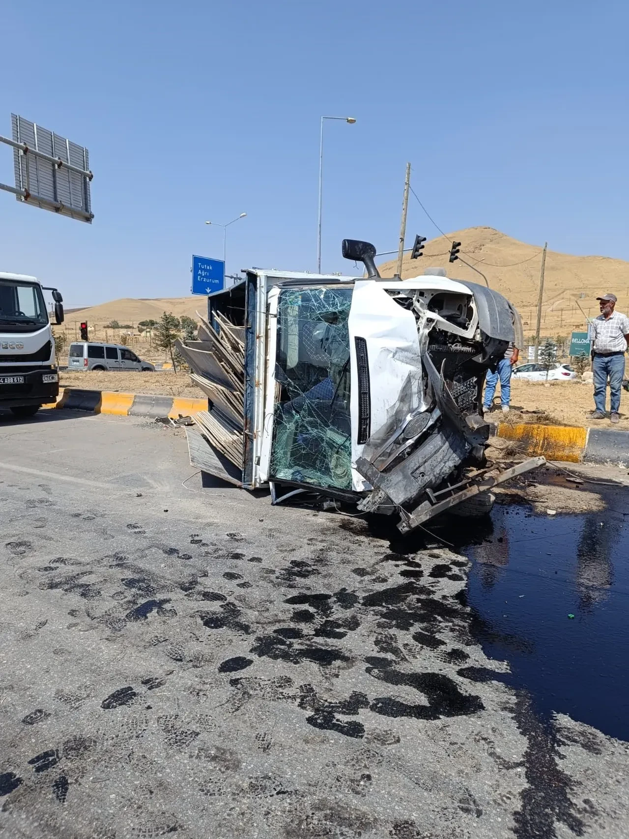 Kırmızı ışık ihlali feci kaza getirdi! 8 yaralı