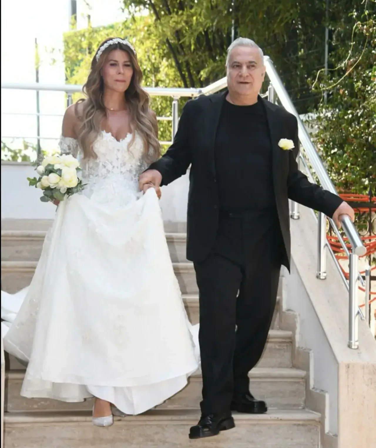 Mehmet Ali Erbil, düğünün ertesi sabahı takipçilerinden takı topladı 