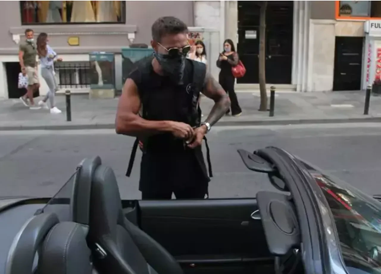 Murat Ceylan trafik kazası geçirdi! Aracı kamyonetin altında kaldı 