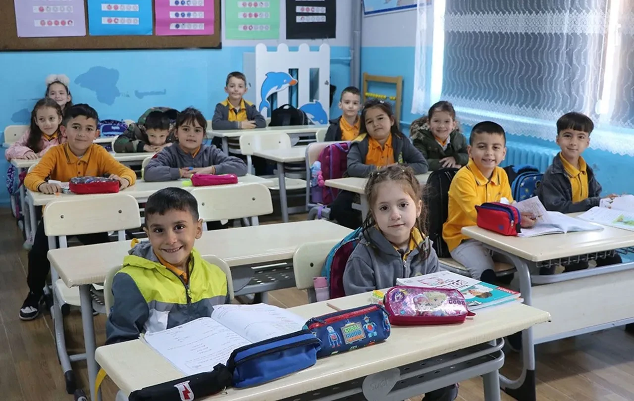 Okullarda forma dönemi yeniden başladı! ‘Öğrenciler yalnızca derslerine adapte olacak’