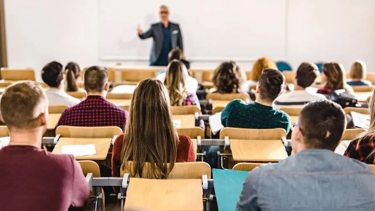 Özel üniversitelerde çifte tarife: Türk öğrenciler yabancılardan daha fazla ödüyor