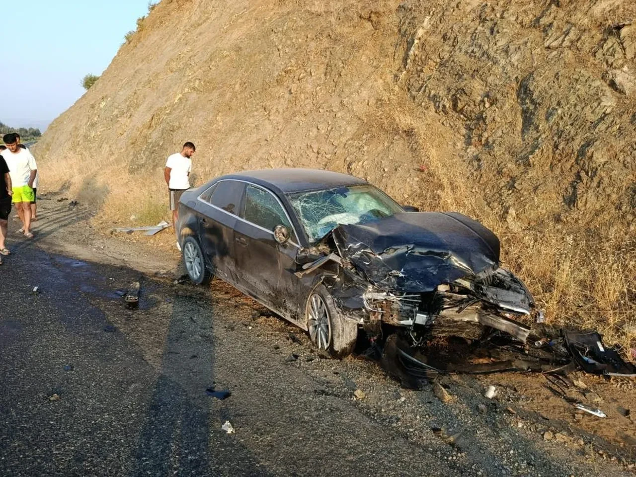 Elazığ'da feci kaza! Çok sayıda yaralı var