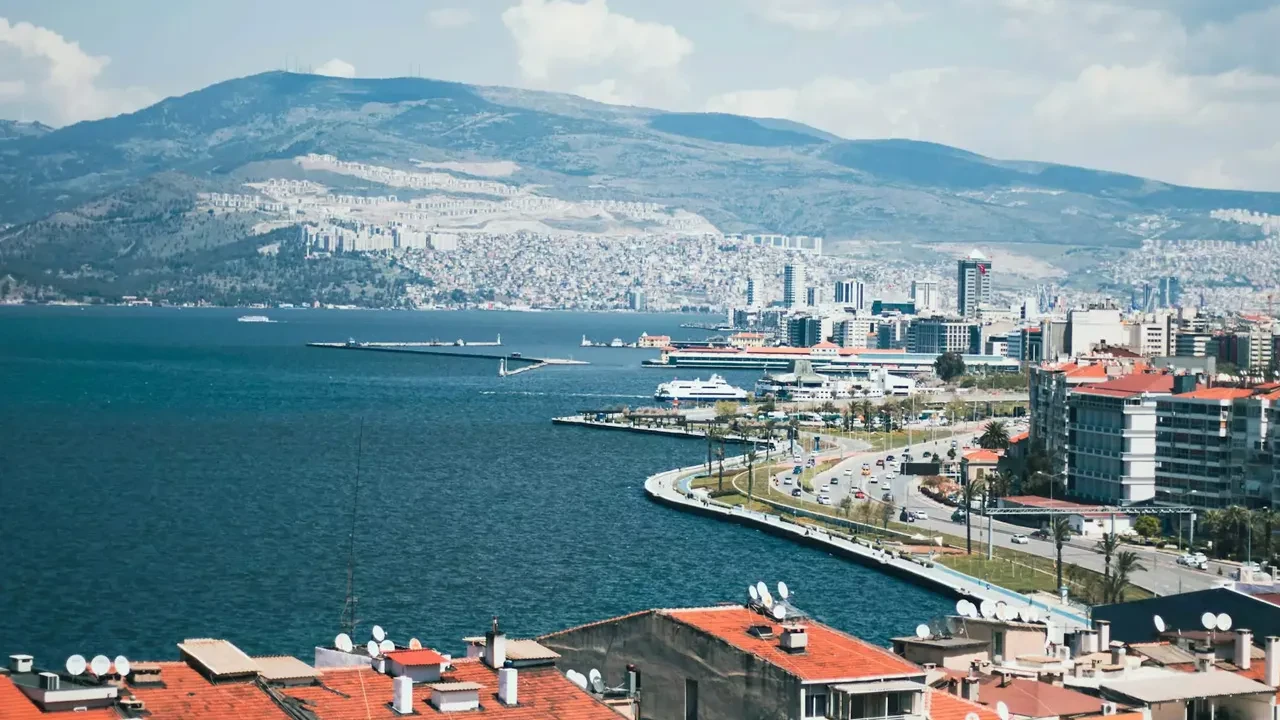 İzmir'de su krizi büyüyor! Kesinti yapılacak bölgelerin sayısı artıyor: Her gün 6 saat su verilmeyecek