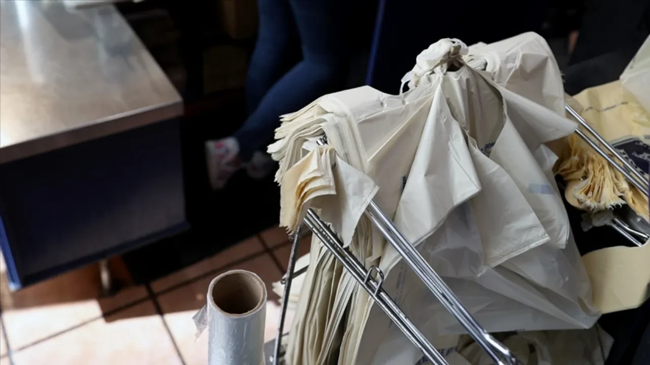 KDK'dan marketlerde satılan poşetlere ilişkin kritik karar