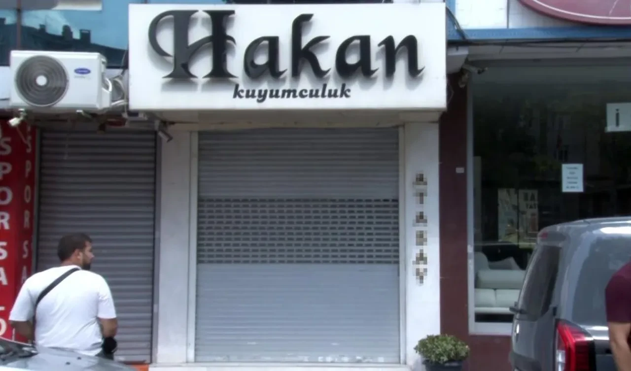 Mahallelinin bütün malı ondaydı... 25 yıllık kuyumcudan büyük vurgun: Kepengi indirdi, kayıplara karıştı!