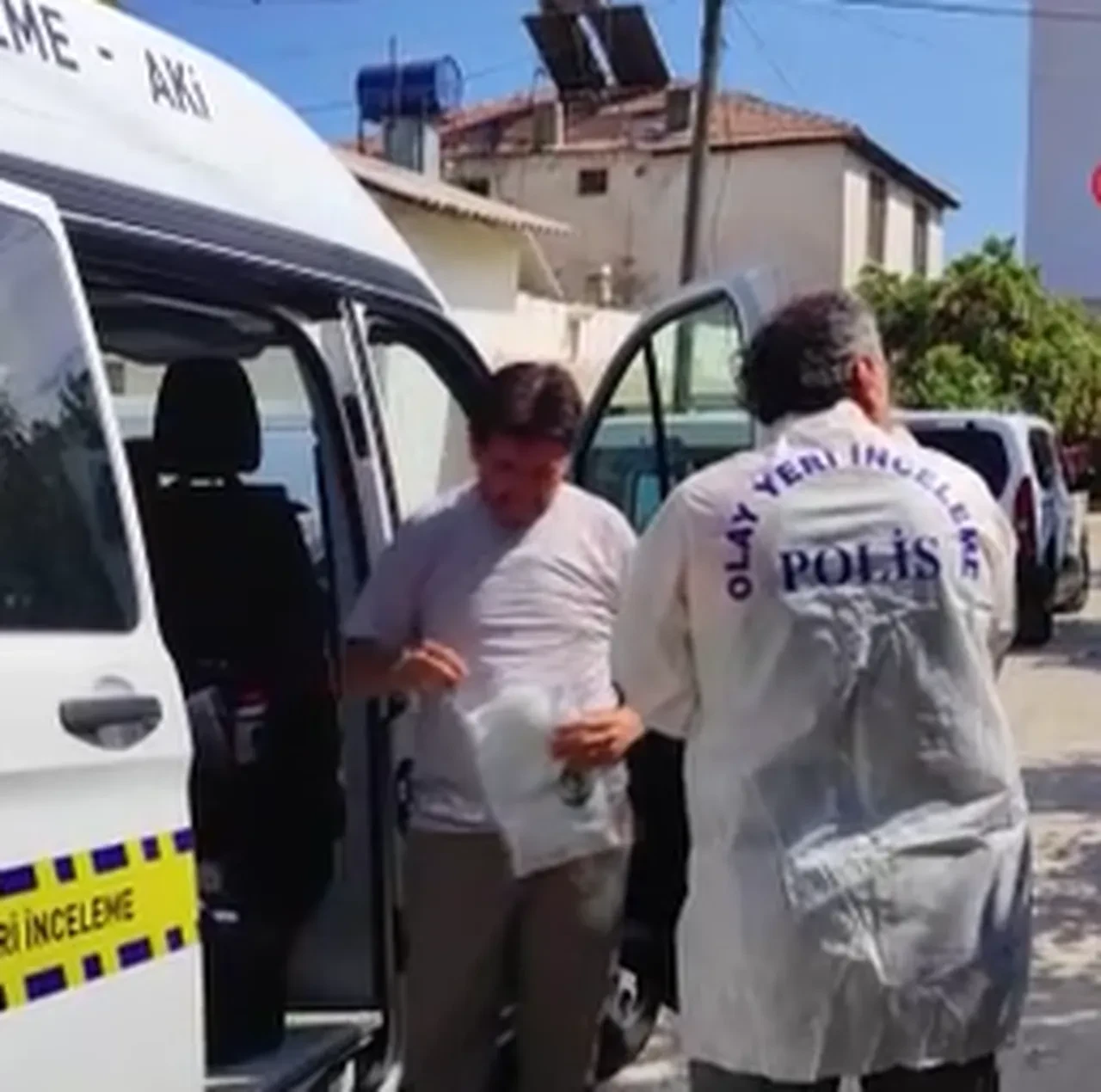 Otel çalışanı evinde yaşamına son verdi: Kurduğu ölüm düzeneği ortaya çıktı