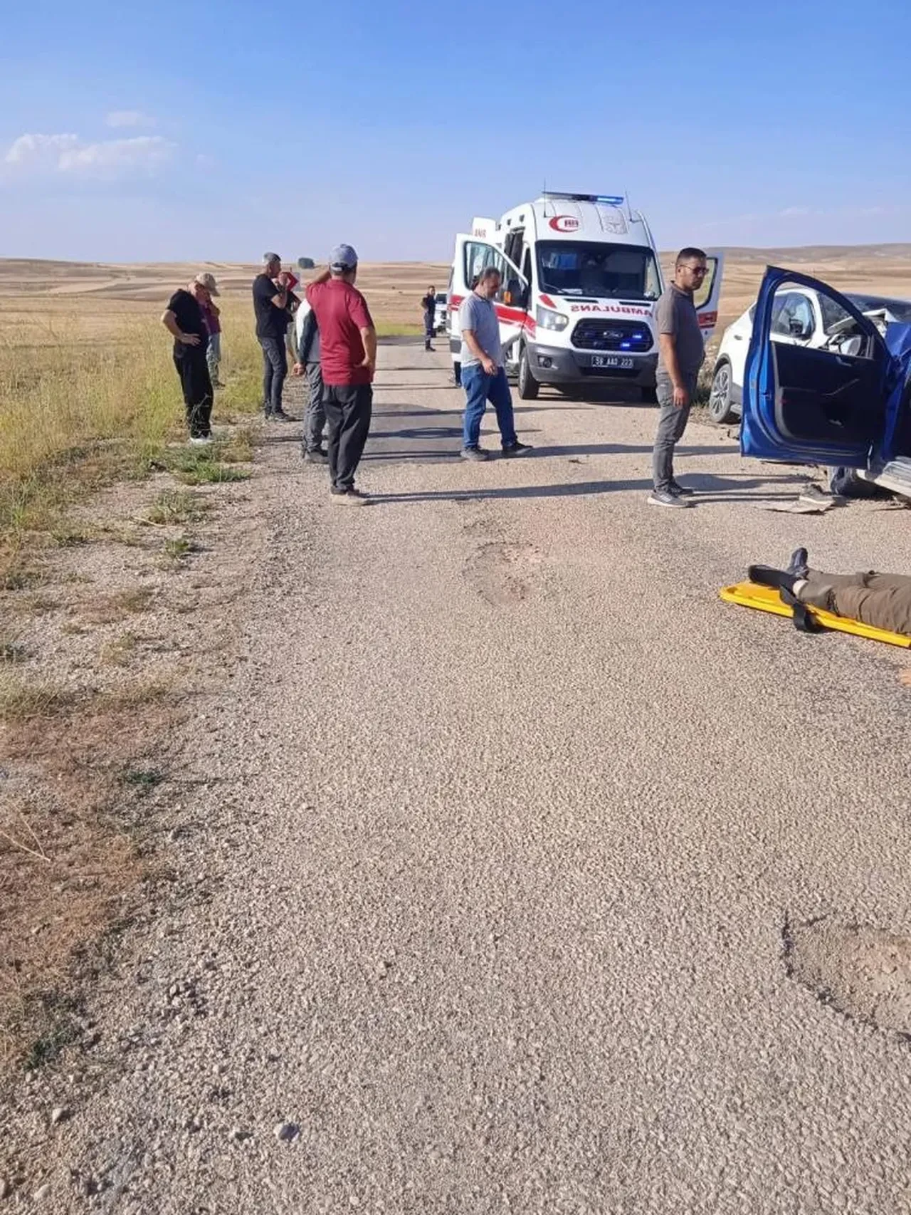 Sivas'ta iki otomobil kafa kafaya çarpıştı: Ölü ve yaralı var!