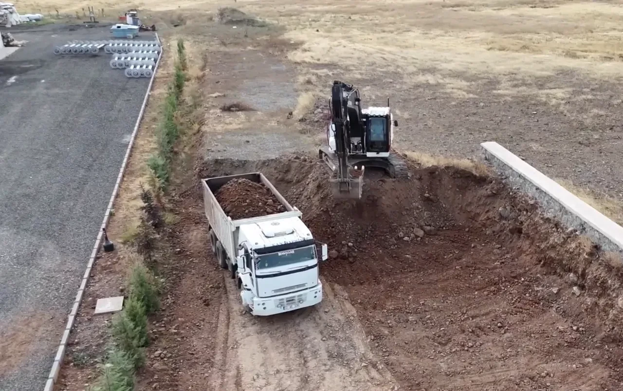 Ünlü markaların tekstil ürünleri artık Bingöl'den çıkacak: 21 dönüm araziye dev tesis kuruluyor