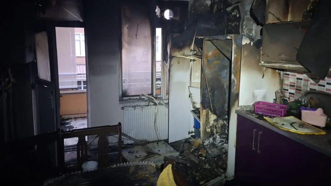 Ağrı'da bir binada patlama: Çok sayıda kişi tahliye edildi