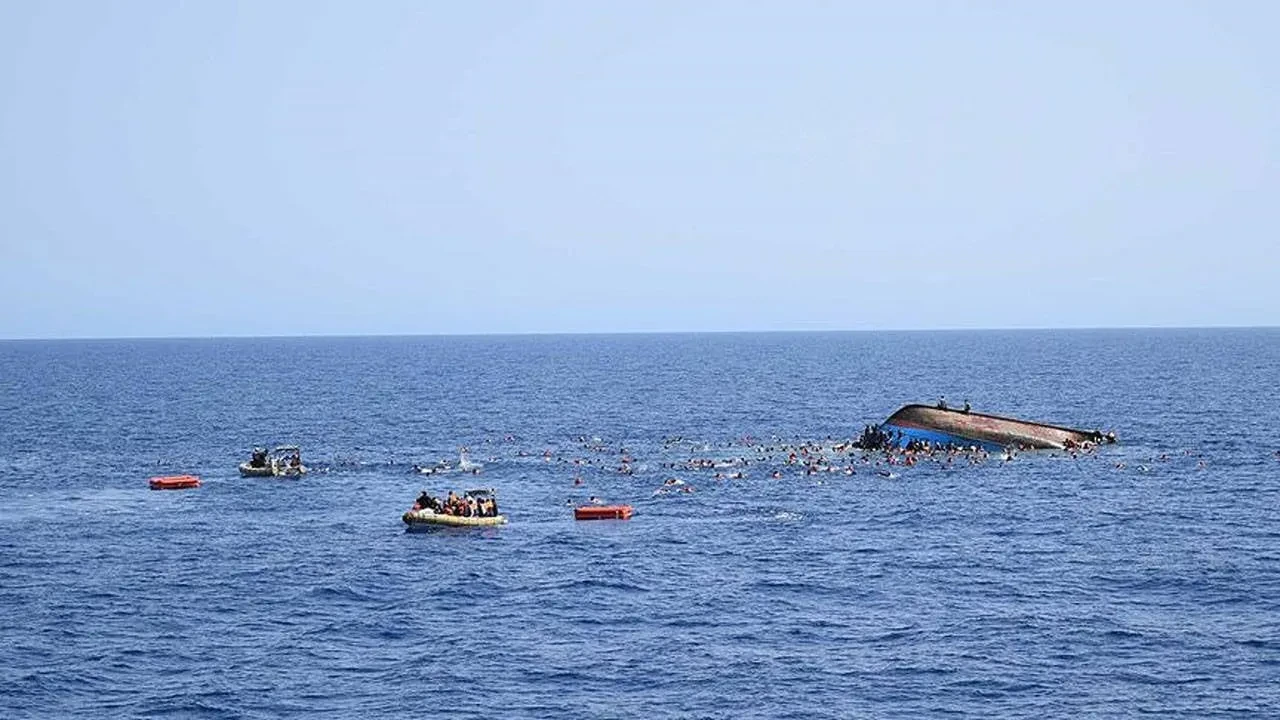Batı Afrika açıklarında göçmen teknesinin alabora olması sonucu 70 kişi öldü
