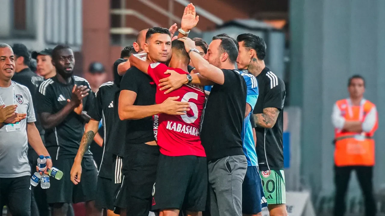 Burak Yılmaz'lı Gaziantep FK bir başka: Düellodan sağ çıktılar! 