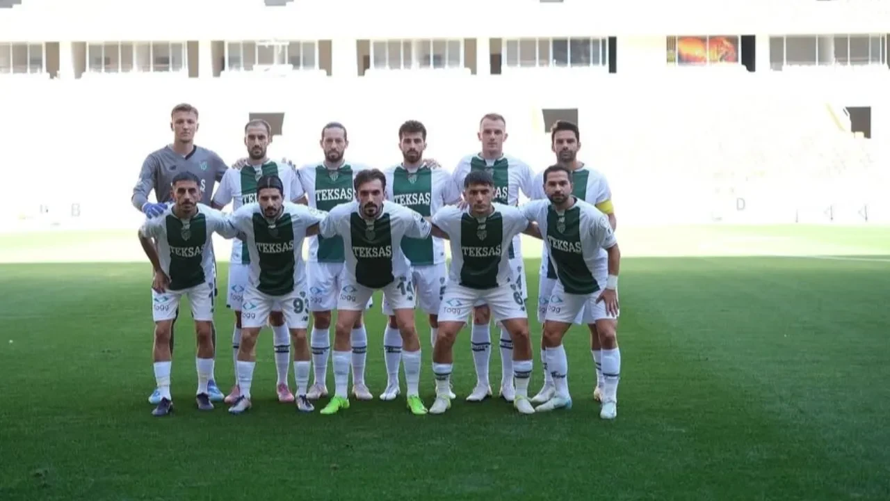 Bursaspor maçı hangi kanalda, saat kaçta? 1461 Trabzon FK ile karşı karşıya gelecek