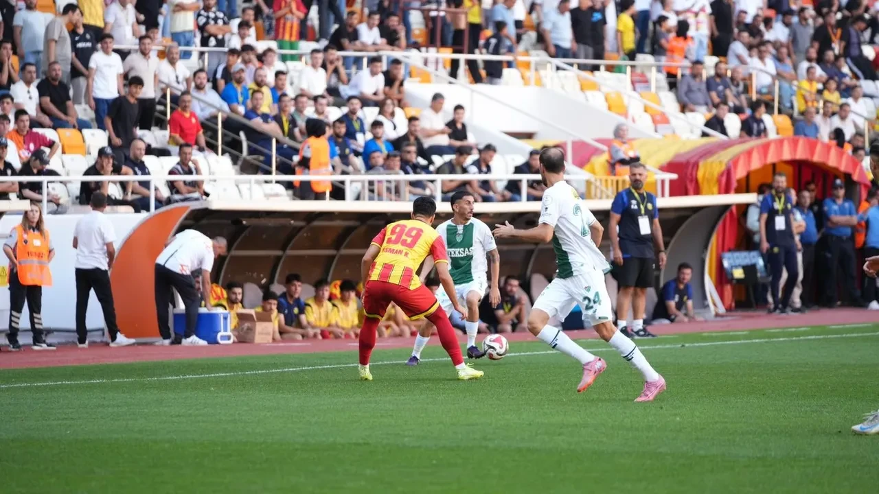 Bursaspor maçı hangi kanalda, saat kaçta? 1461 Trabzon FK ile karşı karşıya gelecek