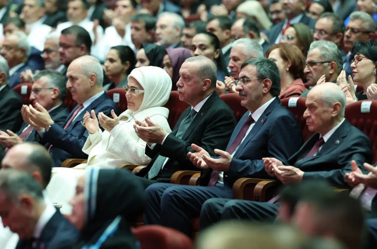 Cumhurbaşkanı Erdoğan: İçinde bulunduğumuz asrı Türkiye Yüzyılı yapana kadar çalışacağız