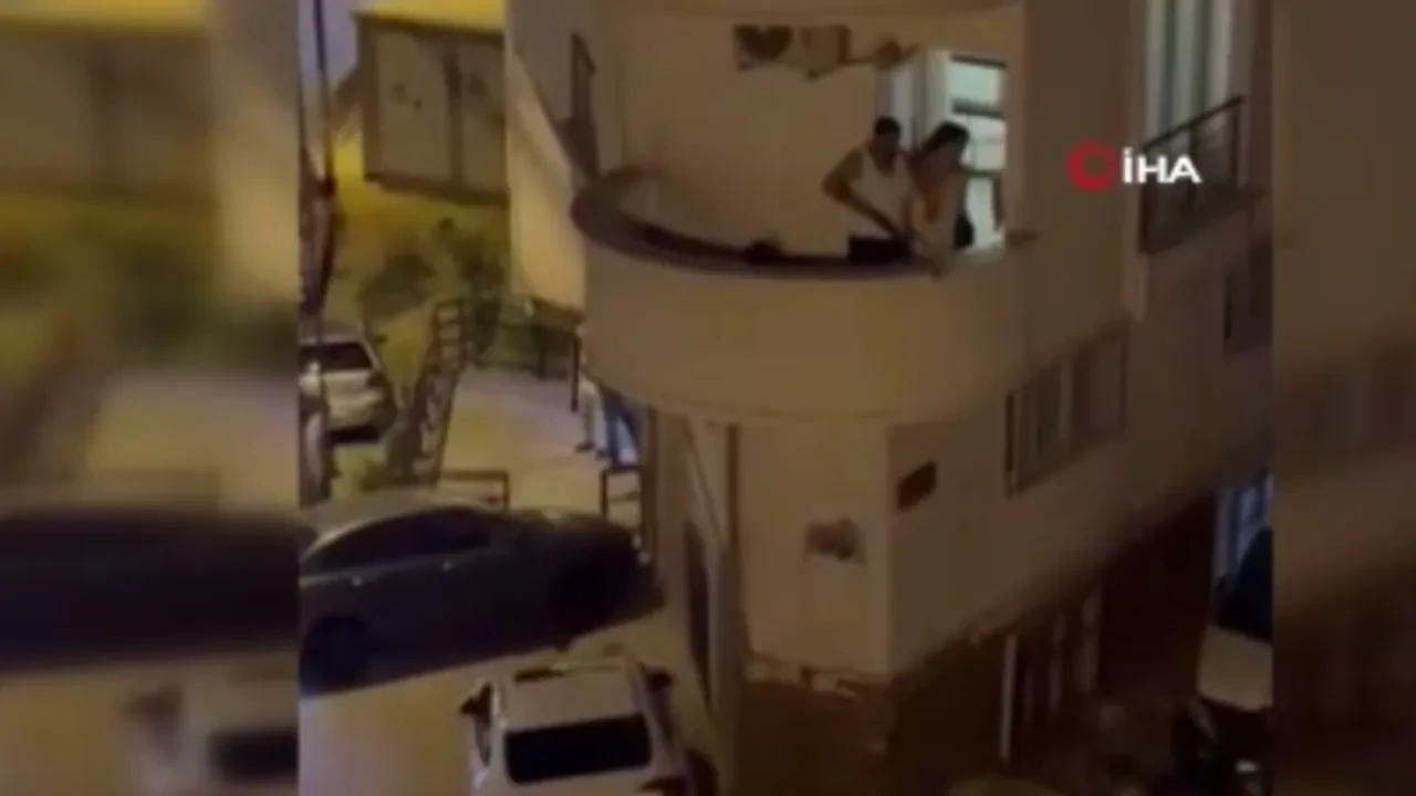 Esenyurt'ta 'iç çamaşırı' kavgası! Tüfekle balkonda dehşet saçtı 