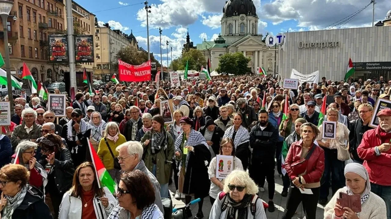 İsveç'te Gazze'deki açlık ve gazetecilere yönelik saldırılar protesto edildi
