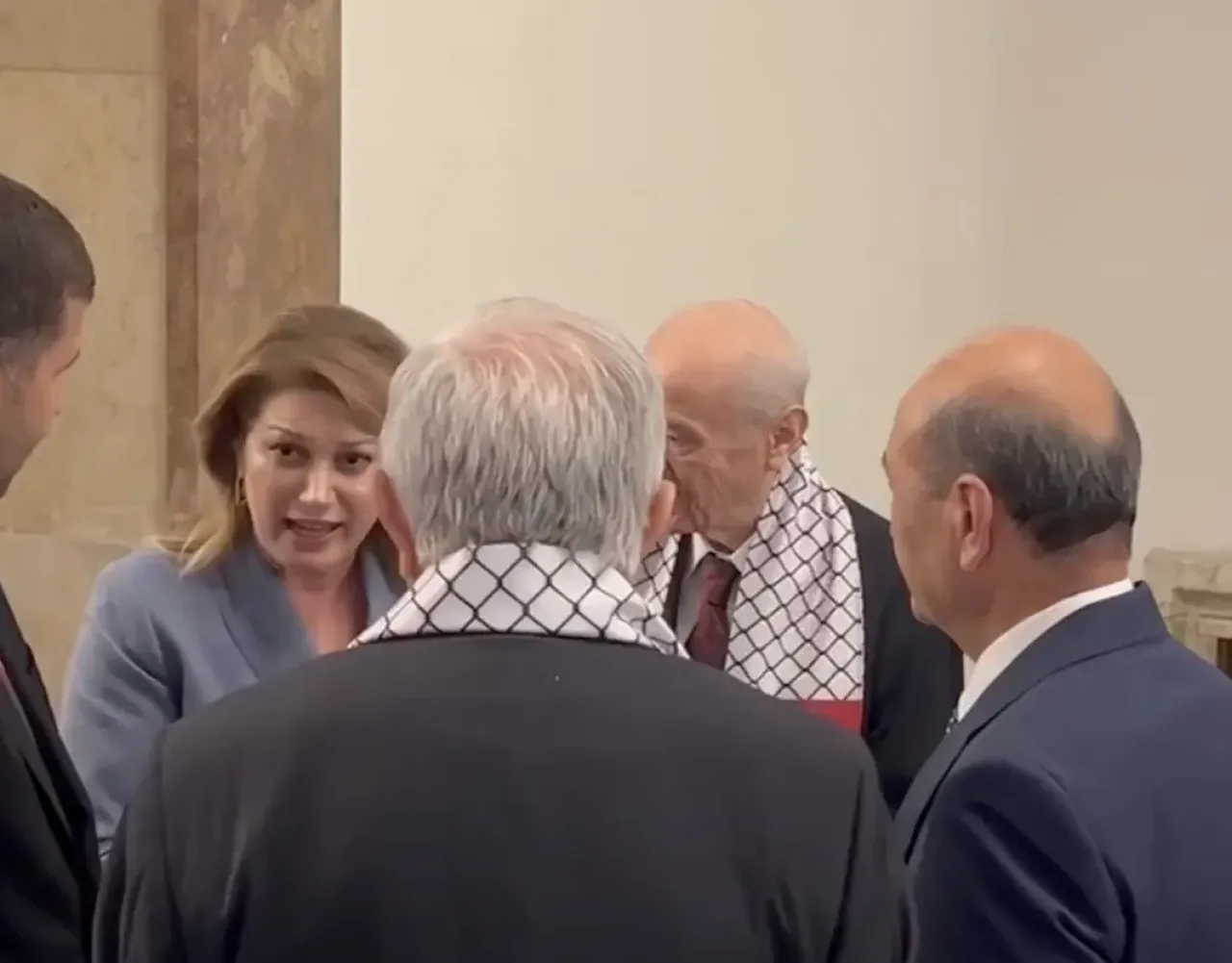 MHP lideri Bahçeli ve CHP'li vekil arasında çok konuşulan diyalog! 'Meclis sizinle güzel'