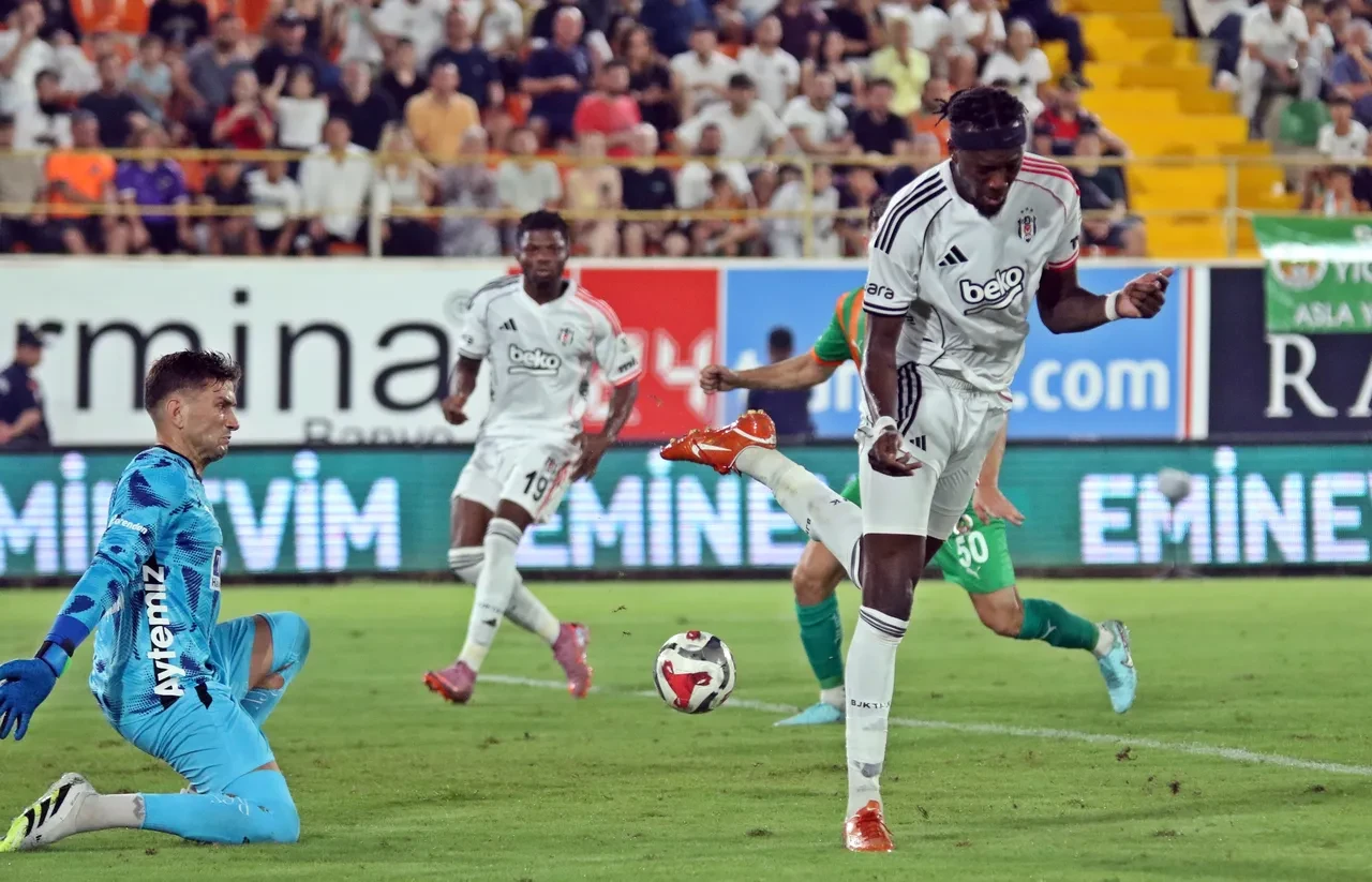 Alanyaspor Beşiktaş maç sonucu kaç kaç? Sergen Yalçın yenilgiyle başladı