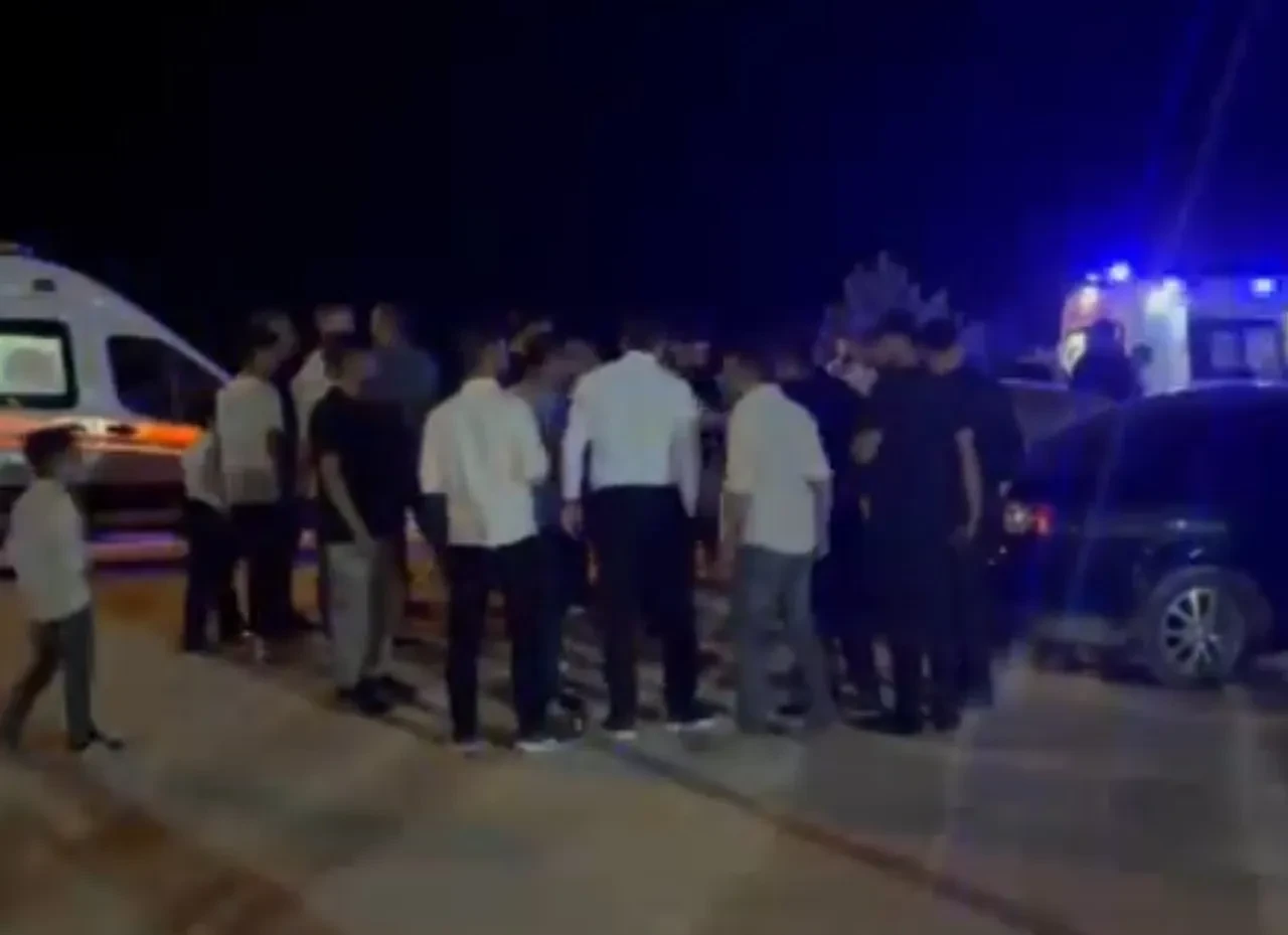 Araç kontrolden çıktı 3 otomobile çarptı: Yaralılar var