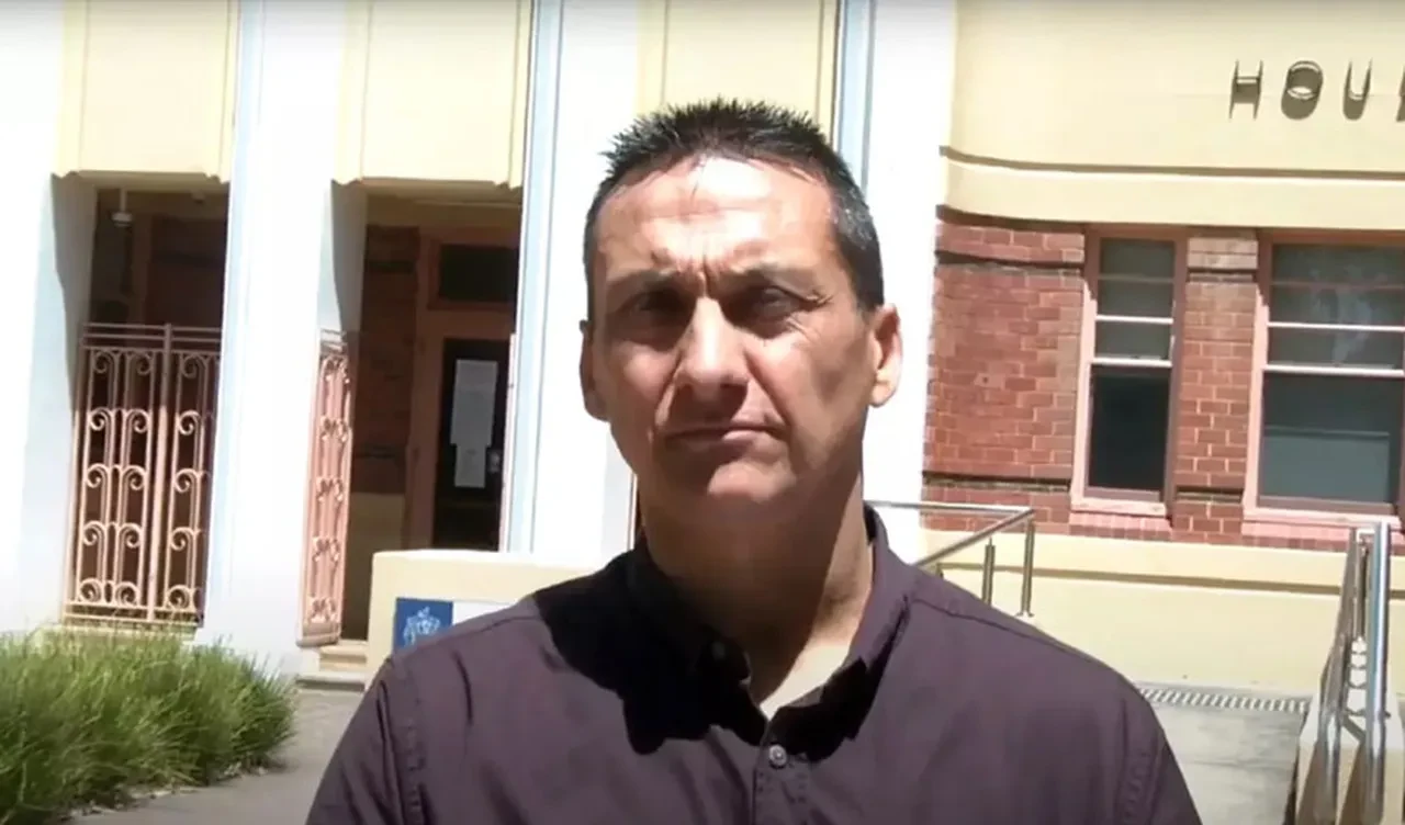 Bu küçük kasaba helikopterler, zırhlı araçlar ve özel kuvvetlerle dolu: İnsan avı başladı