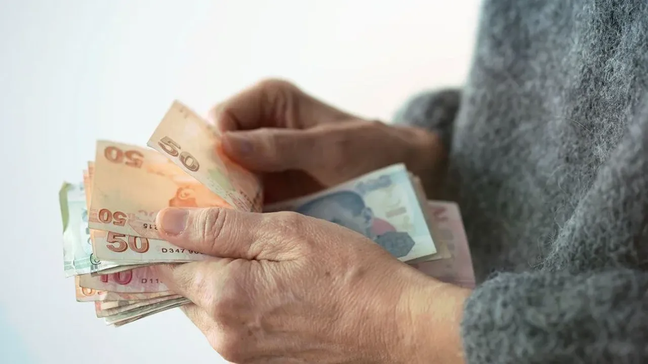Emekli promosyonları 1 Eylül’de yenilenecek! En düşük ve en yüksek maaş promosyonu belli oldu