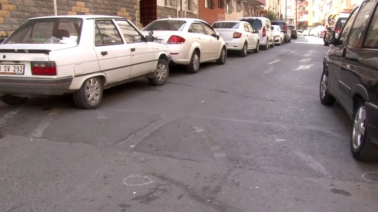 Eyüp'te sokak ortasında dehşet! 20 yaşındaki genci öldürdüler