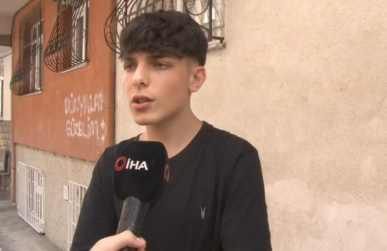 Eyüp'te sokak ortasında dehşet! 20 yaşındaki genci öldürdüler