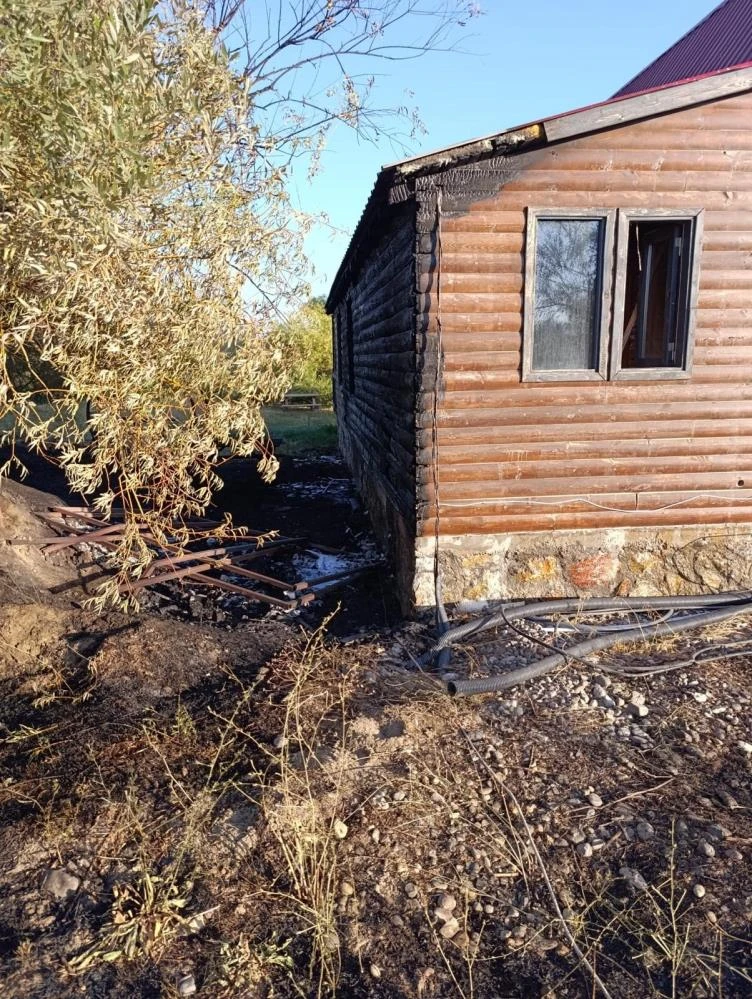 Muş'ta çıkan yangın 30 dönümlük alanı küle çevirdi