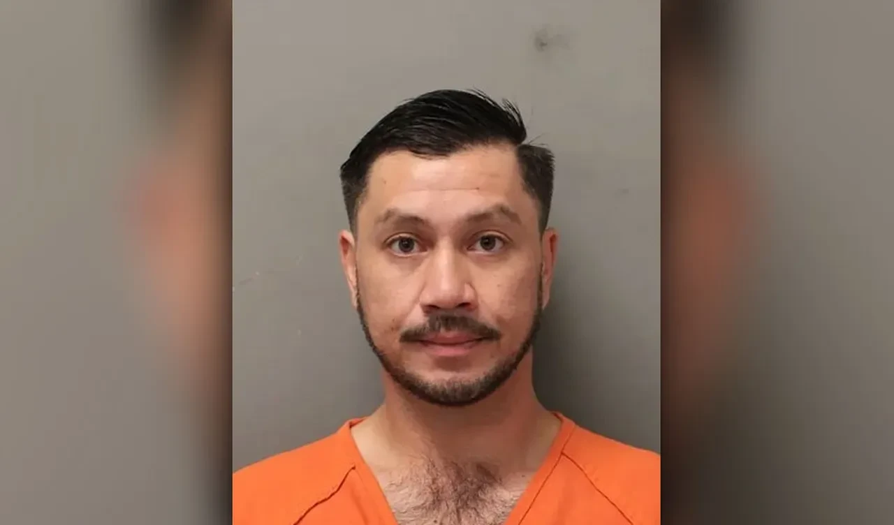 İki arkadaşın akılalmaz oyunu: Kevlar kask takıp birbirlerine ateş ettiler! Biri cinayetle yargılanıyor