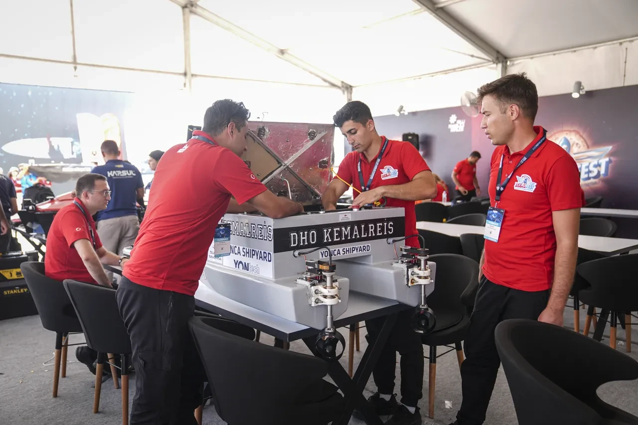 İstanbul Tersanesi'nde TEKNOFEST Mavi Vatan heyecanı: Ödüller sahiplerini buldu