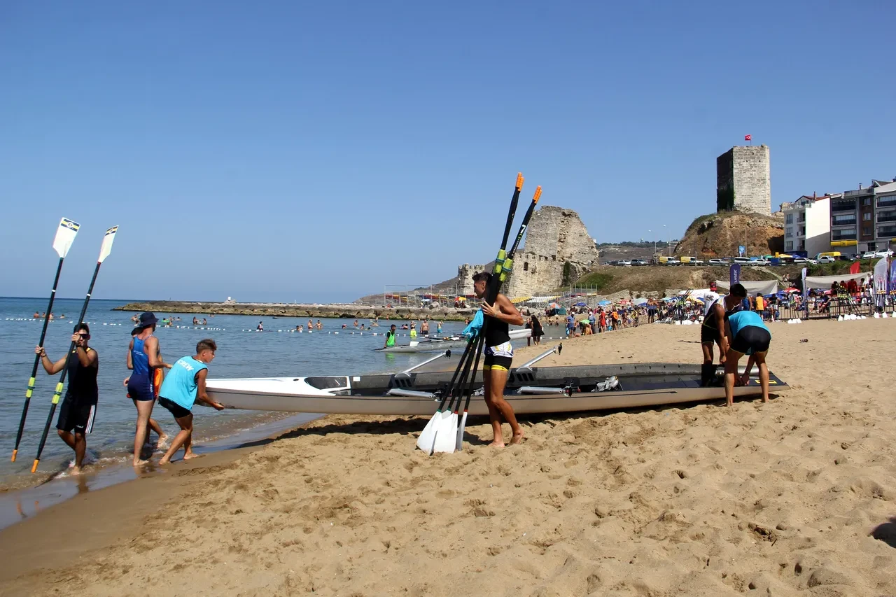 Kürek Şampiyonası'nda nefes kesen mücadele sona erdi: 24 kulüp ve 236 sporcu yarıştı