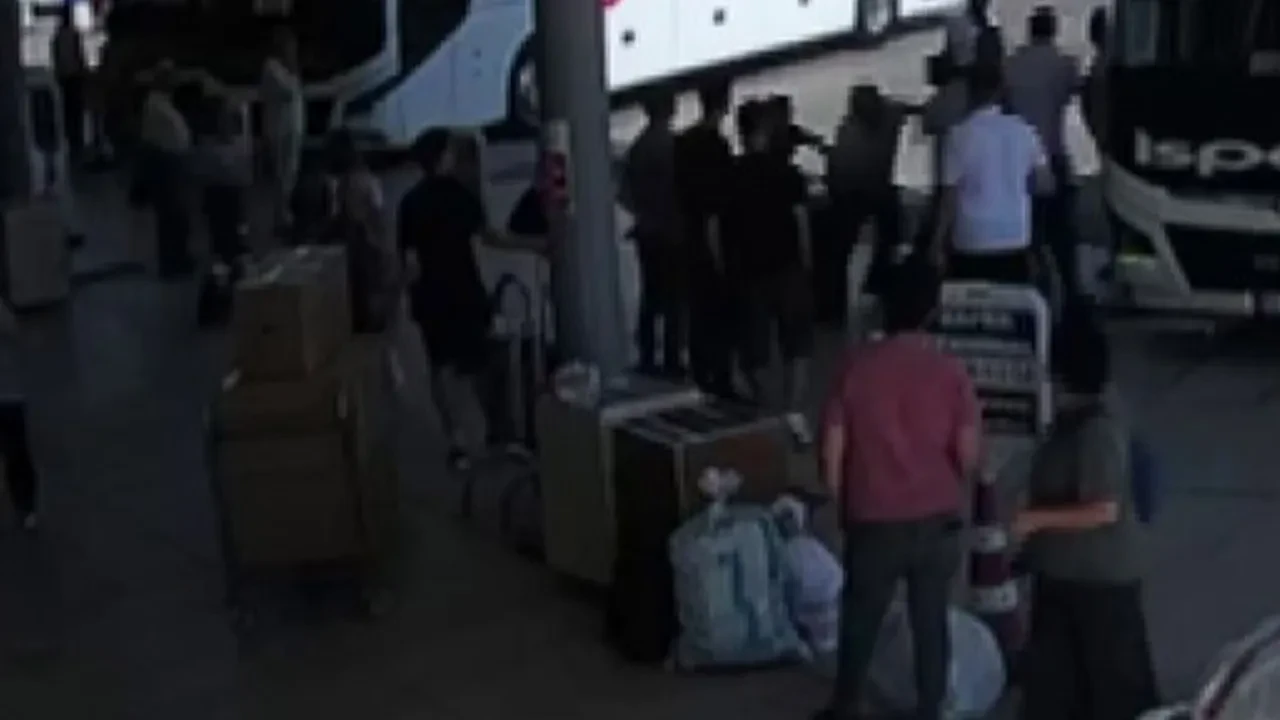 Otogarda uzman çavuş dehşeti! Otobüs geç geldi diye silah çekti