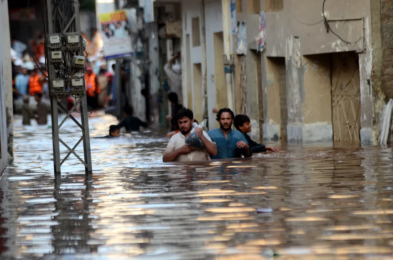 Pakistan'da selde açıklanan can kaybı felaketin boyutunu gösterdi! Hindistan'a ağır suçlama